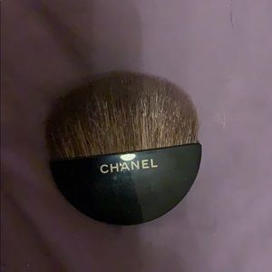 Chanel blush brush